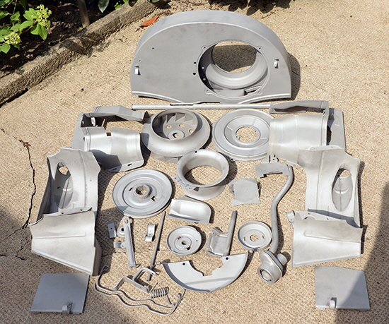 VW Bus T1 Motorverblechung gestrahlt