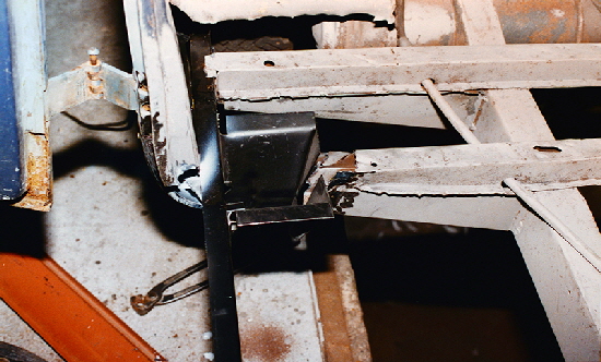 VW Bus T1 Wagenheber-Aufnahme