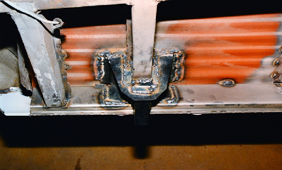 VW Bus T1 Wagenheber-Aufnahme