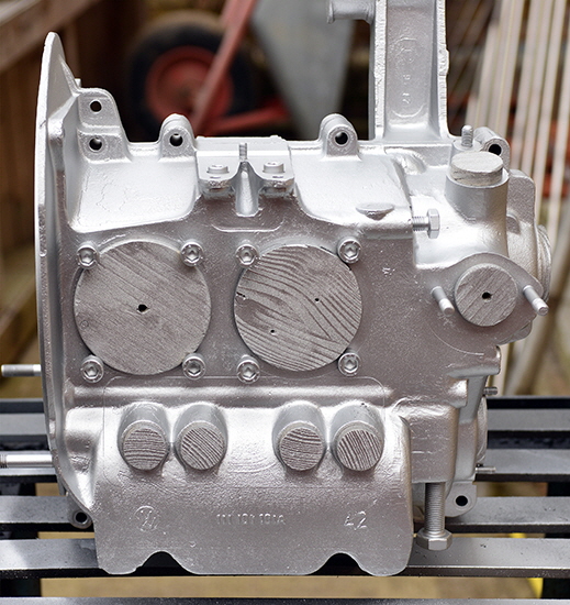 VW Bus T1 30 PS Gehaeuse lackiert