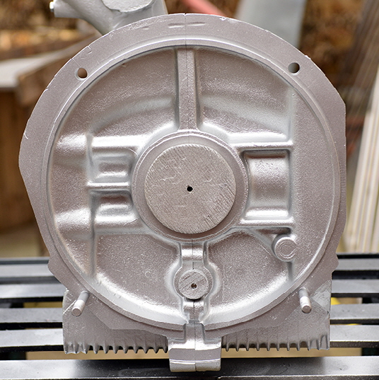 VW Bus T1 30 PS Gehaeuse lackiert