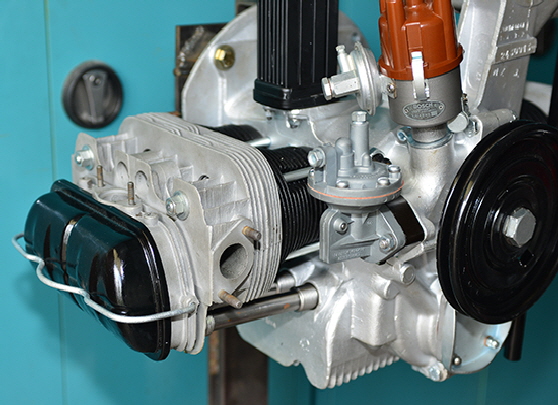 VW Bus T1 30 PS Motor Komplettierung