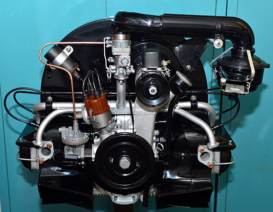 VW Bus T1 30 PS Motor Komplettierung