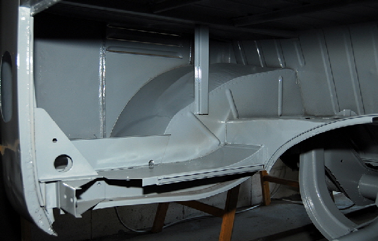 VW Bus T1 Lackierung Motorraum