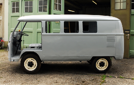 VW Bus T1 Lackierung links